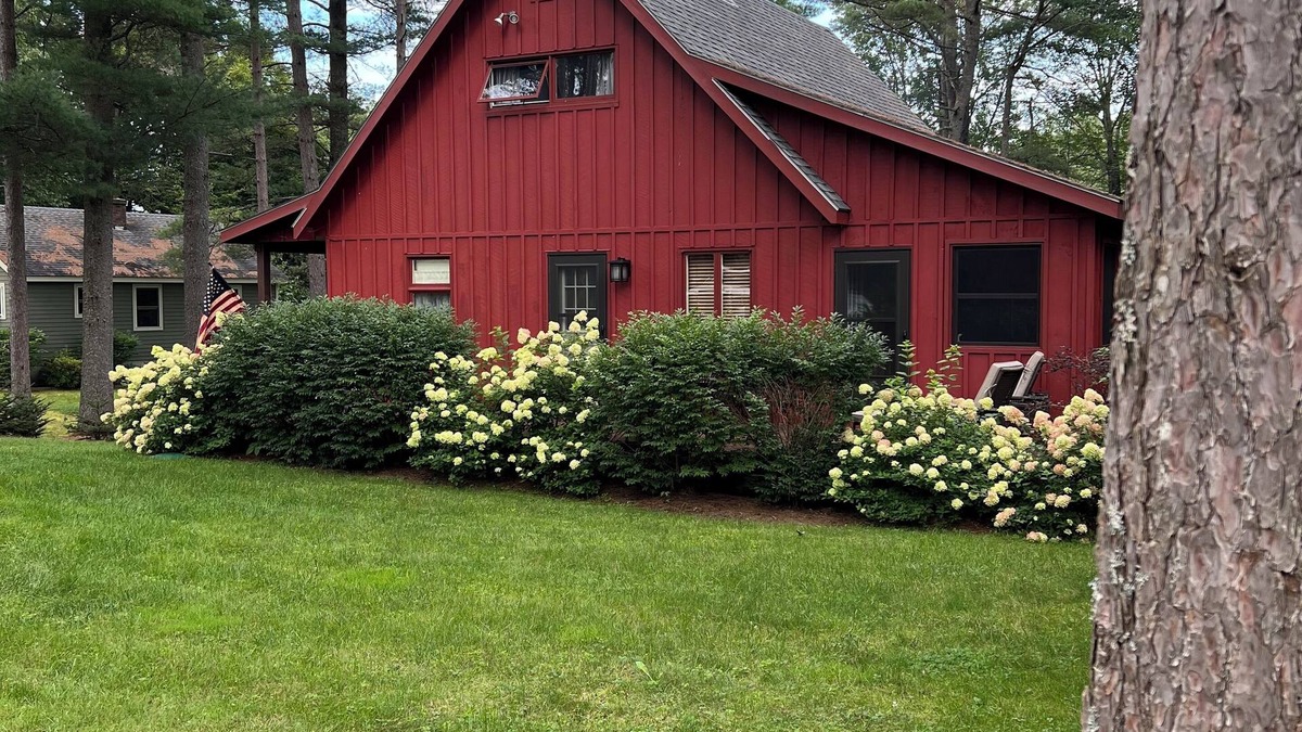 Piseco Cottage | Cozy Lake Cottage sleeps 8