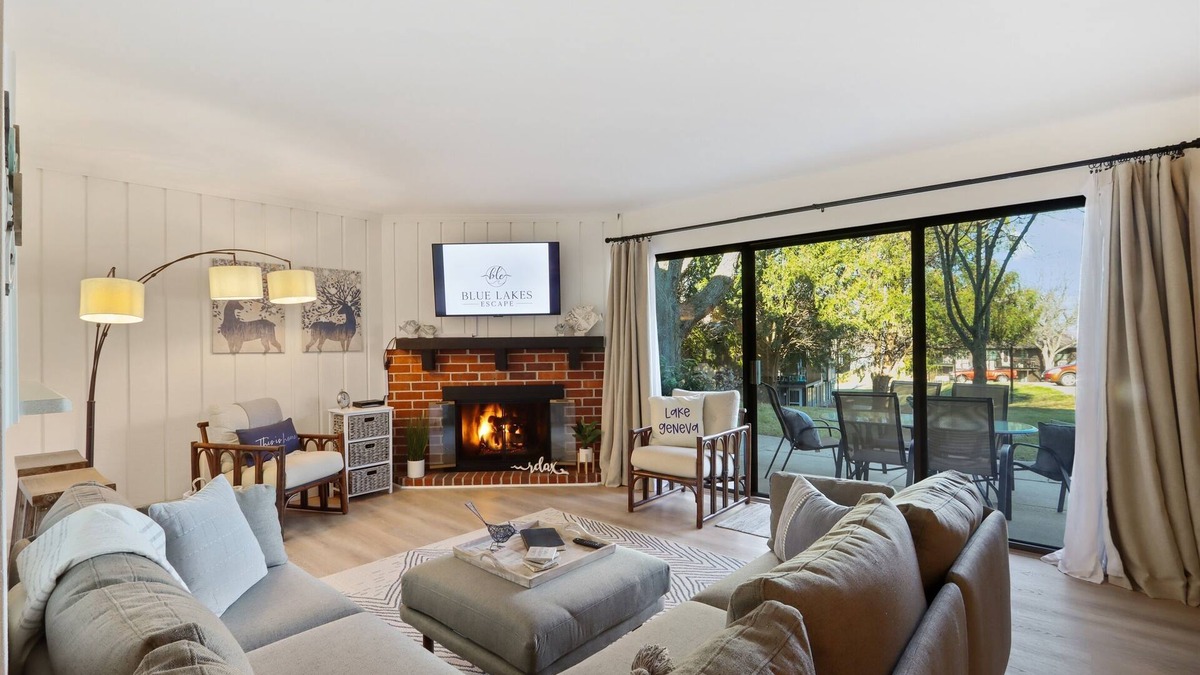 Lake Geneva Condo | Cozy Lake Geneva Condo | Amenities | WiFi