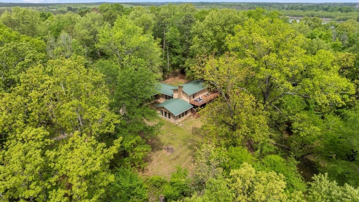Dogwood House | Cozy Lake Home - Lake Bob Sandlin - Lake Monticello - Lake Cypress Springs