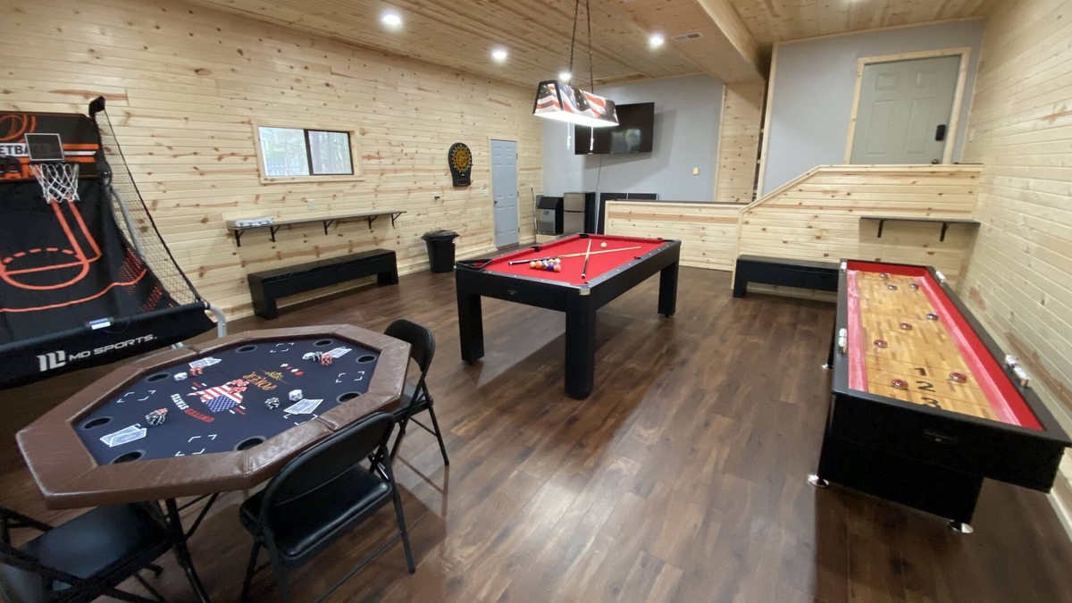 Chetek House | Cozy Lakefront Cabin with Game Room & Hot Tub