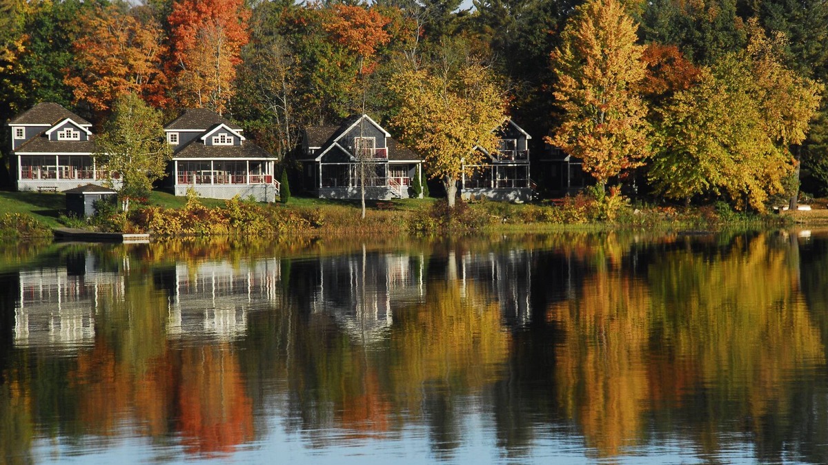 Port Stanton Cottage | Cozy Lakeside Cottage in Muskoka