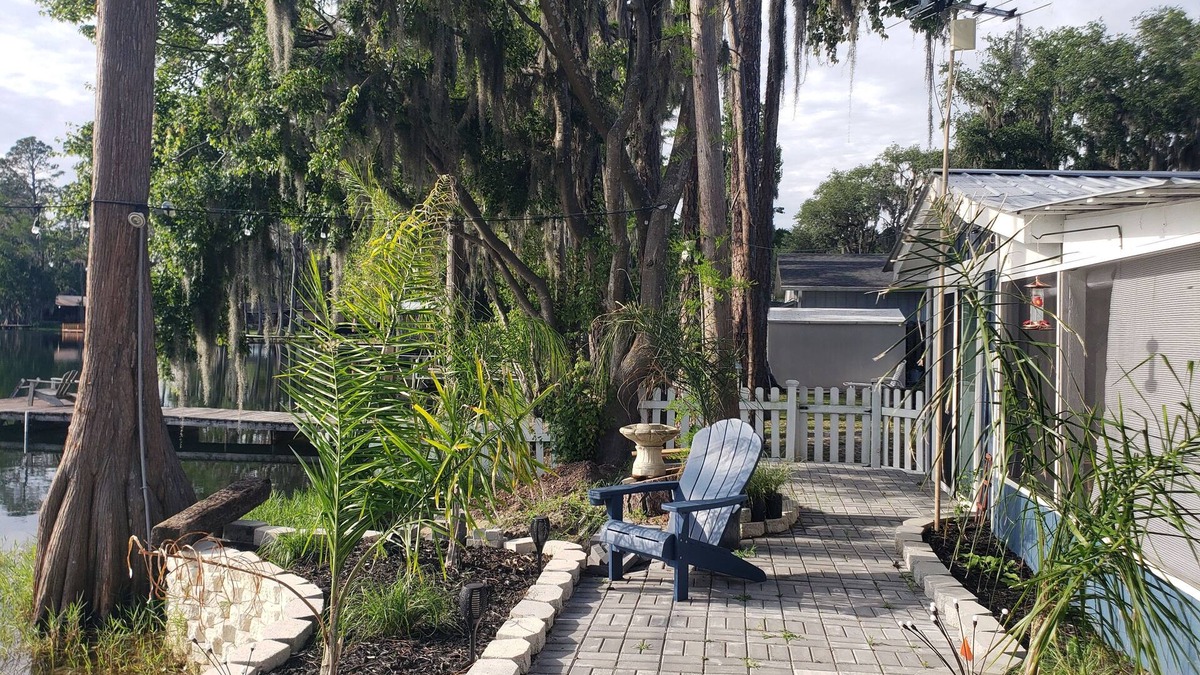 Lake Park House | Cozy Lakeside RV awaits