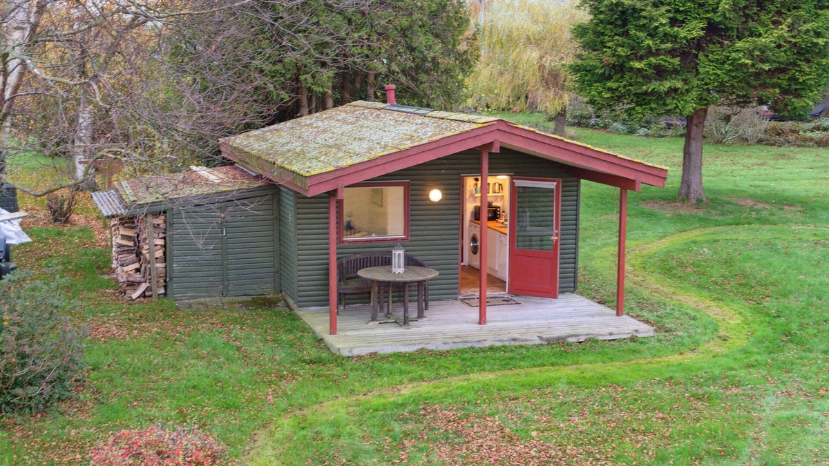 Kalvehave Cottage | Cozy little annex with a sea view.