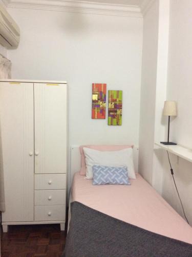 Kuala Lumpur House | Cozy Little Room at Suria Kipark Damansara Apartment with Single Bed and a Foldable Mattress