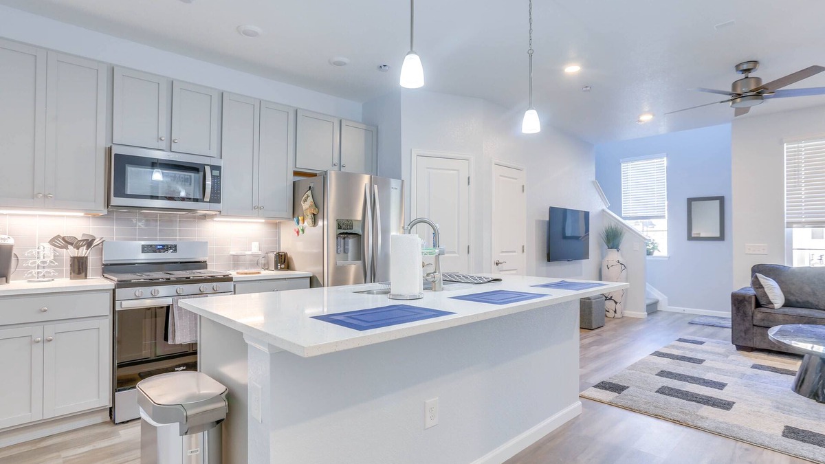 Westridge House | Cozy Littleton Townhome, Near Golfing & Hiking!