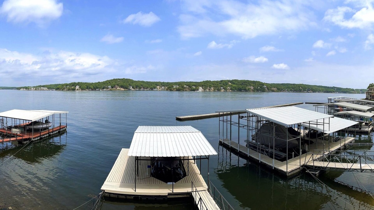 Sunrise Beach House | Cozy LOTO retreat! Main channel, 2 decks & dock. Dog friendly & No Cleaning fee!