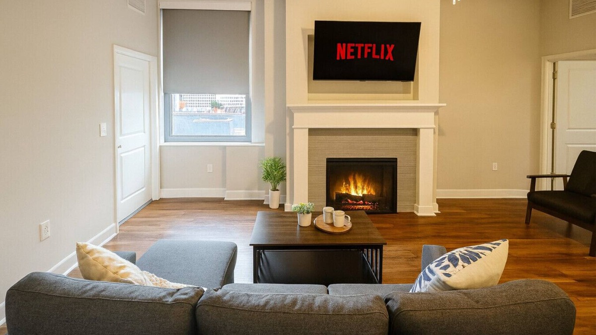 Downtown Cleveland Apartment | Cozy Luxe Suite | Rock Hall Casino Stadiums