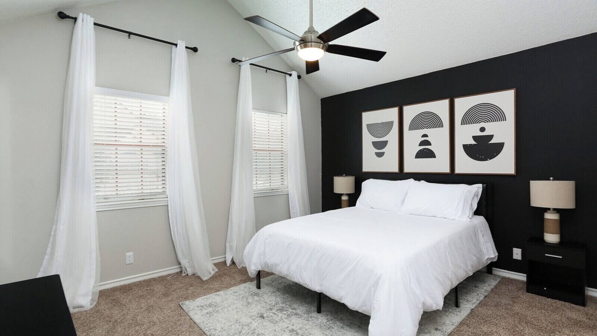 Oakwell Farms Apartment | Cozy Medical Center Apartment