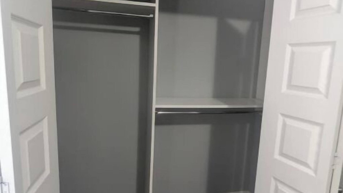 Regina Apartment | Cozy Minimalist Apartmentnn