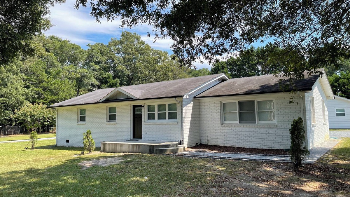 Monroe House | Cozy Minimalistic 3BR Home