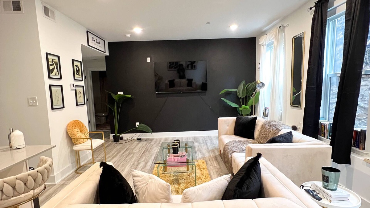 Germantown Apartment | Cozy Modern apartment in peaceful Philadelphia with WiFi, AC
