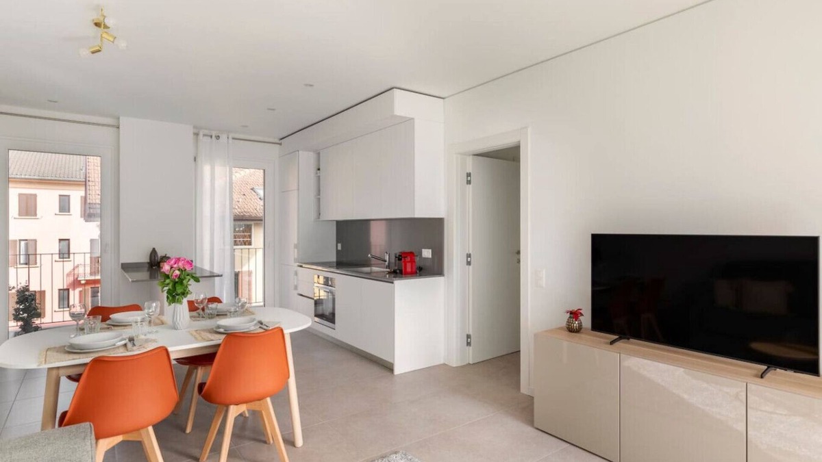 Lugano Apartment | Cozy & Modern Flat for 6 people/Free Parking