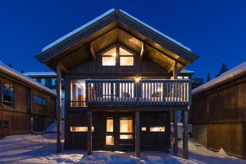yer House | Cozy modern holiday villa with electric car charging, sauna and fireplace