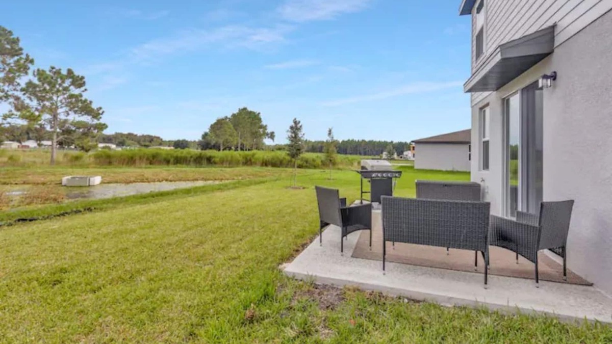 Zephyrhills House | Cozy & Modern home, Only 20 mins from Tampa