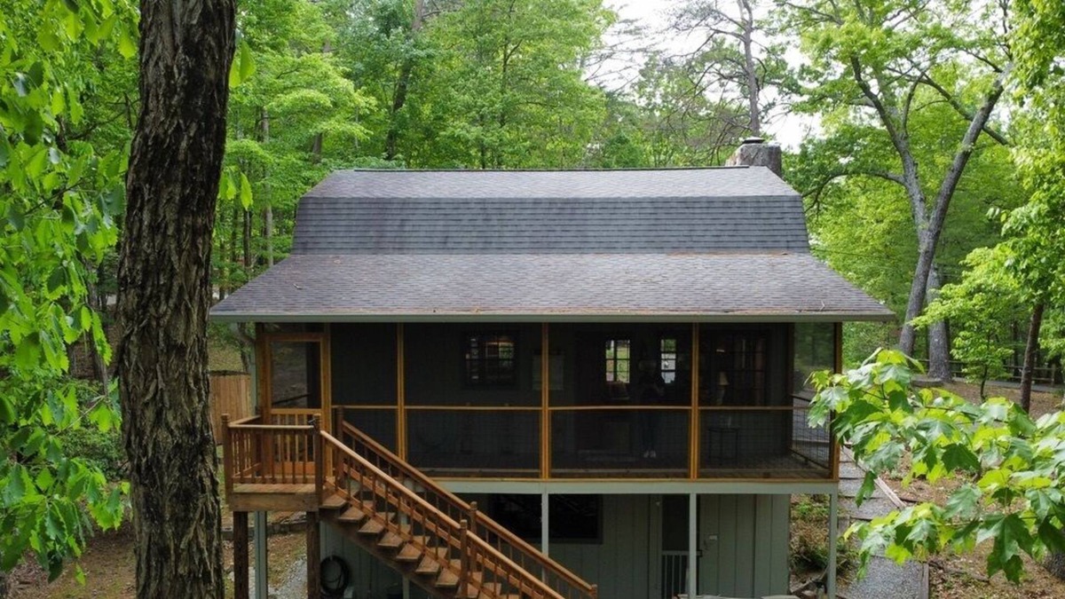 Walnut Mountain Cabin | Cozy Mountain Cabin close to Ellijay and Blue Ridge