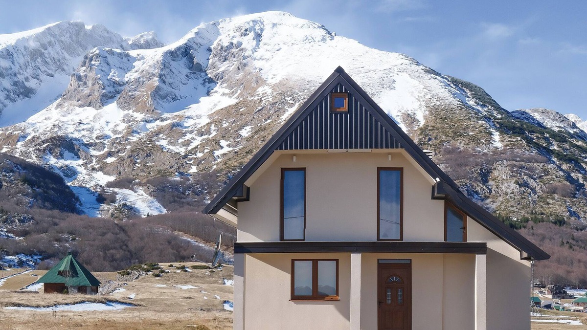 Virak House | Cozy mountain house with sauna in the middle of untouched nature