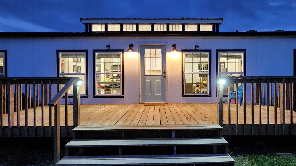 Saint Andrews Cottage | Cozy Mountain Views Cottage with a Farm Stay