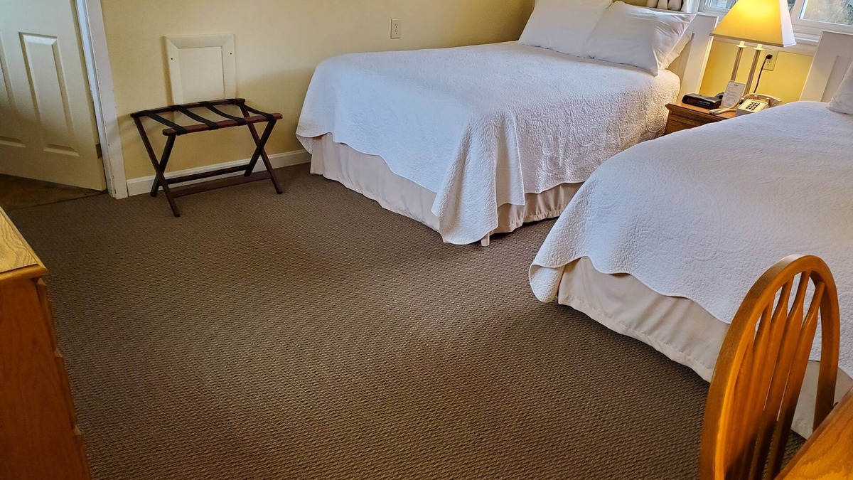 Dryden Hotel | Cozy Multiroom hotel with WiFi, AC in tranquil Wilton