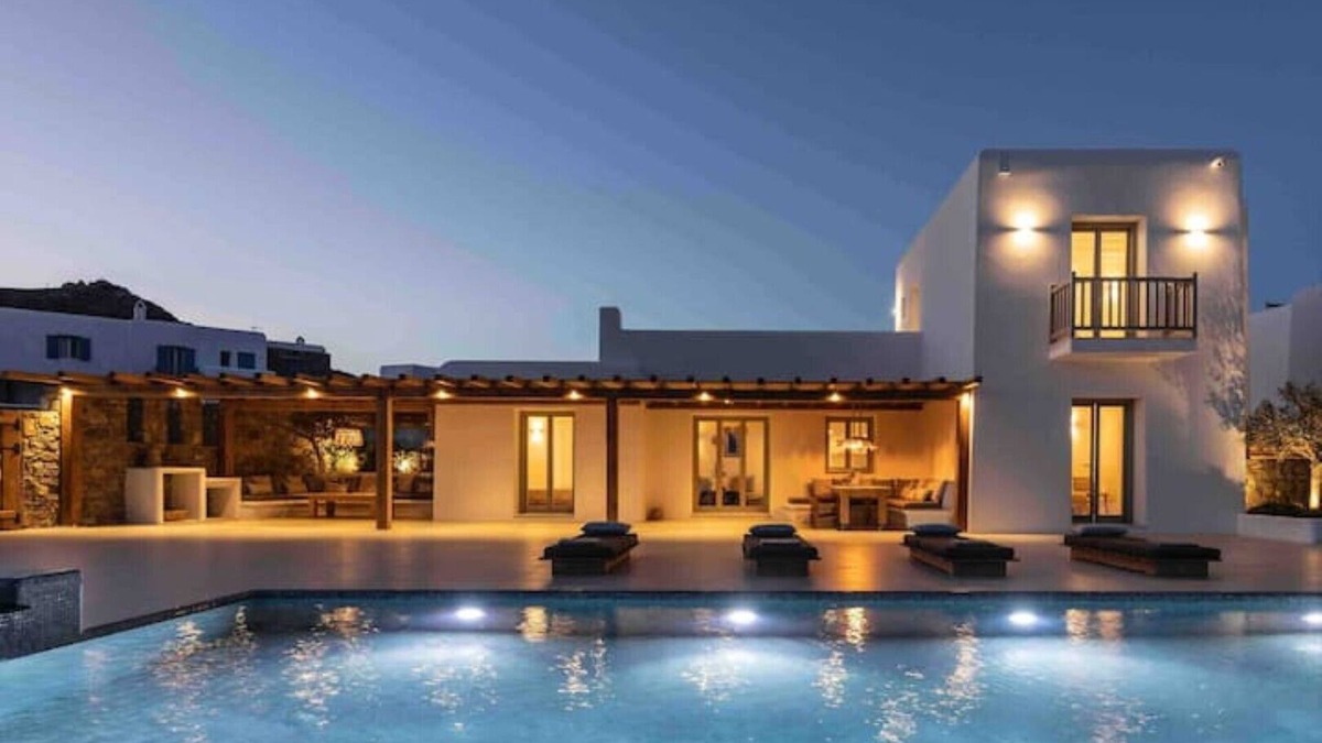 Xilokeratidi Villa | Cozy Mykonos villa with heated pool and jacuzzi!