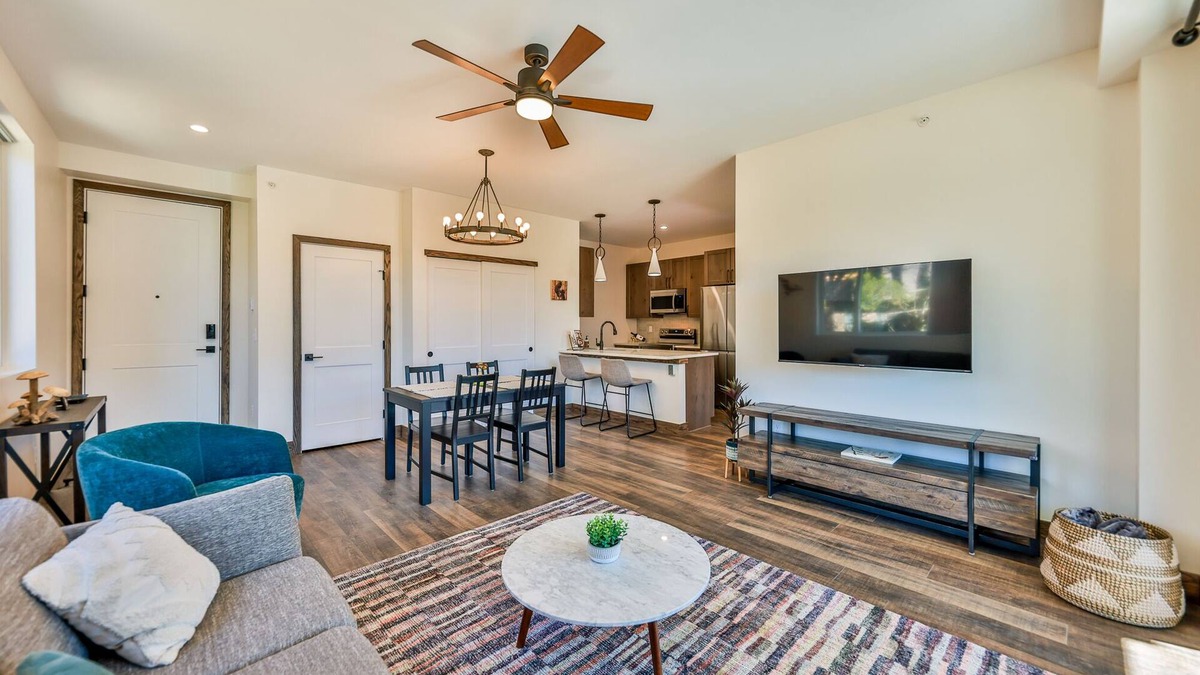 Fraser Condo | Cozy NEW Condo w/mt. views, close to Lift bus & heated garage