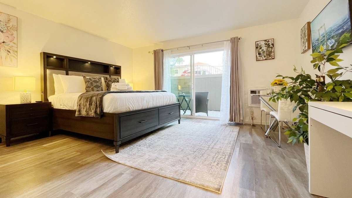 Walnut Creek Apartment | Cozy New King bed studio with Patio, in Walnut Creek