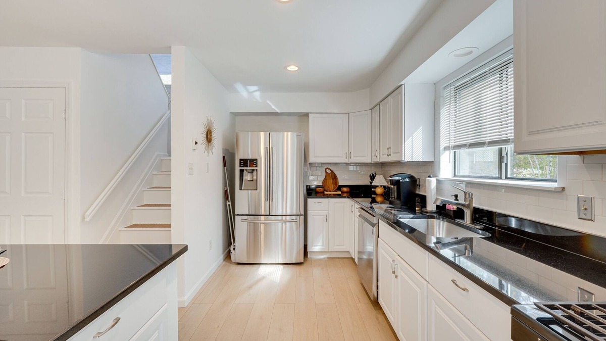 Woodridge House | Cozy New York Escape w/Hot Tub, Sauna & Deck!