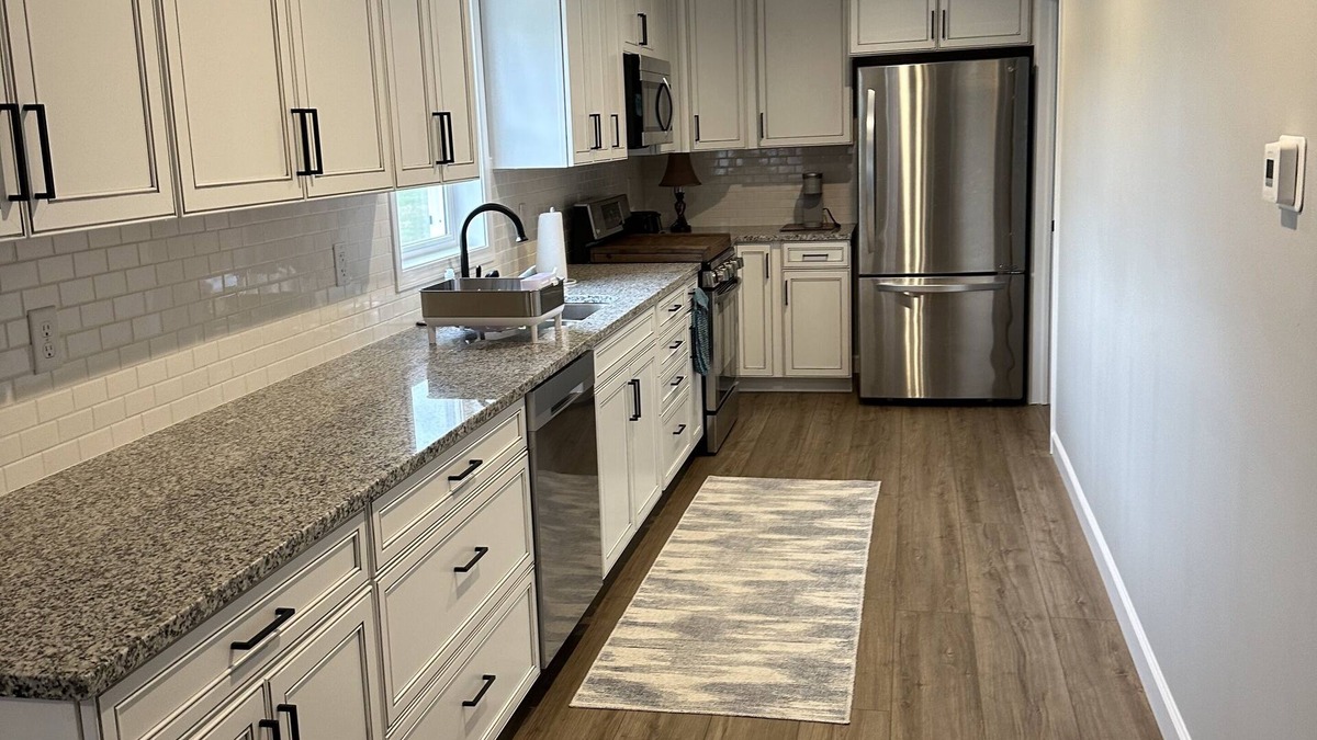 Mooresville House | Cozy newly built one bedroom barn apartment with everything you need!