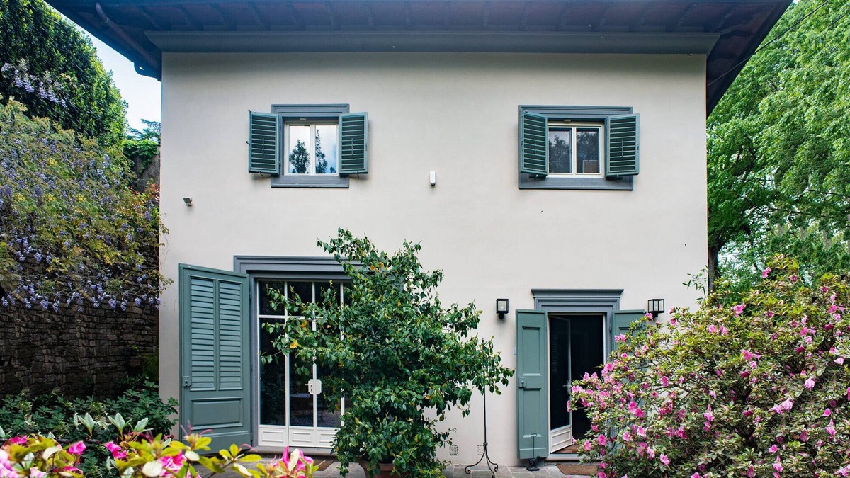 Oltrarno Villa | Cozy newly renovated 4 Bdr Villa with garden in Florence, great central location