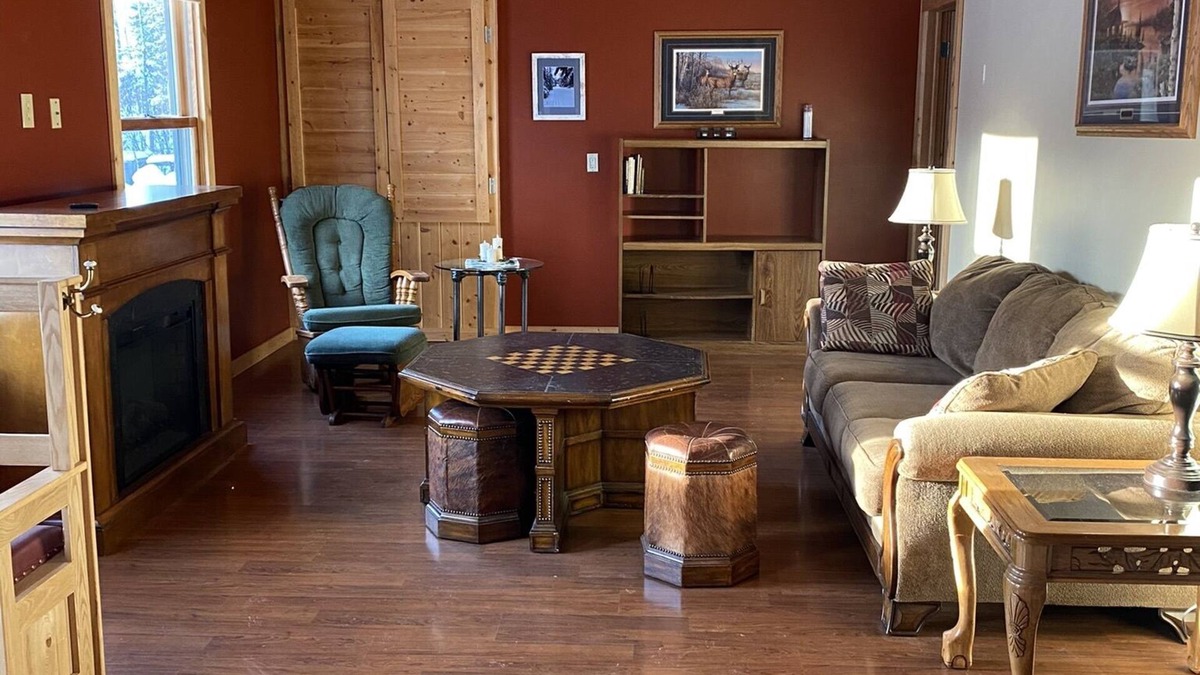 Ely Cabin | Cozy Northwoods Cabin