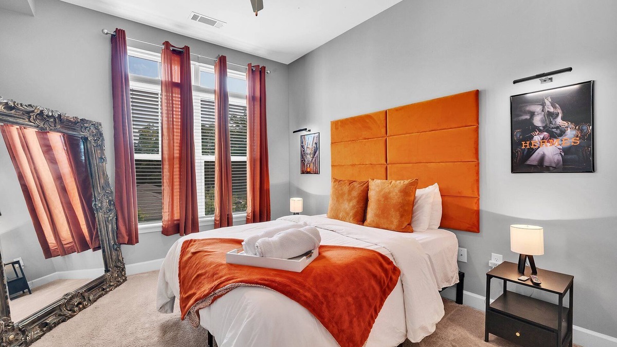 Paw Creek House | Cozy Oasis 1BR Near Everything w/Free parkingnn
