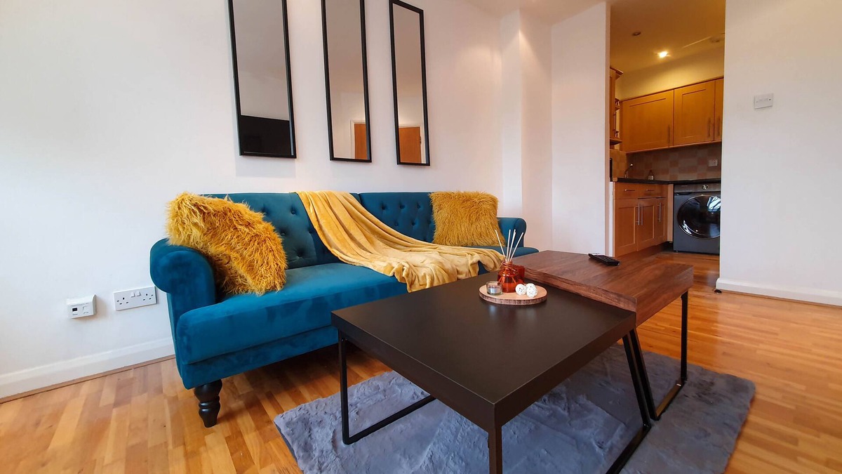 Regent's Park Apartment | Cozy Oasis Camden (10 mins to Center)
