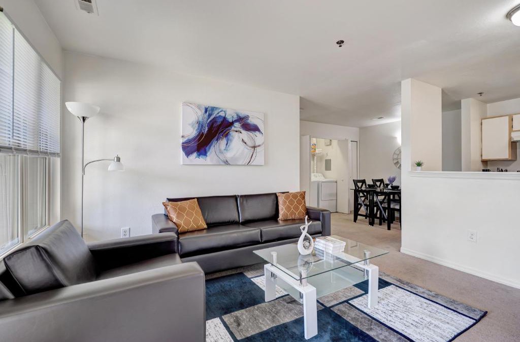Champaign Apartment | Cozy Oasis-Indoor Heated Pool-2BR-Wifi-Near U of I
