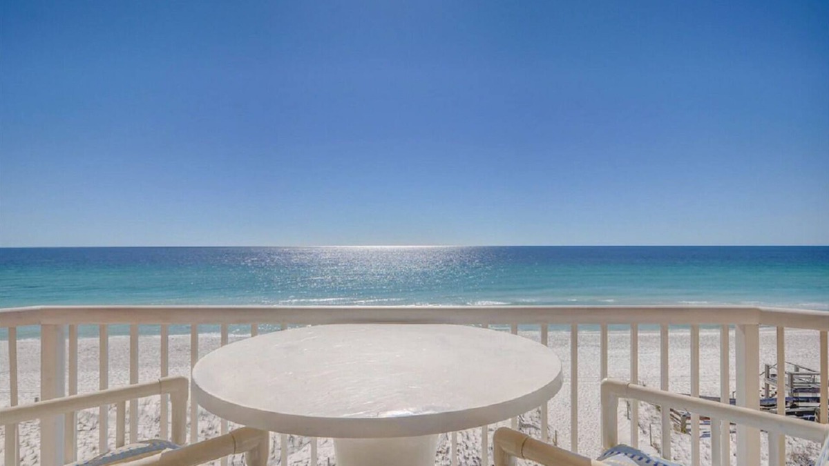 Fort Walton Beach Apartment | Cozy Ocean Front Studio