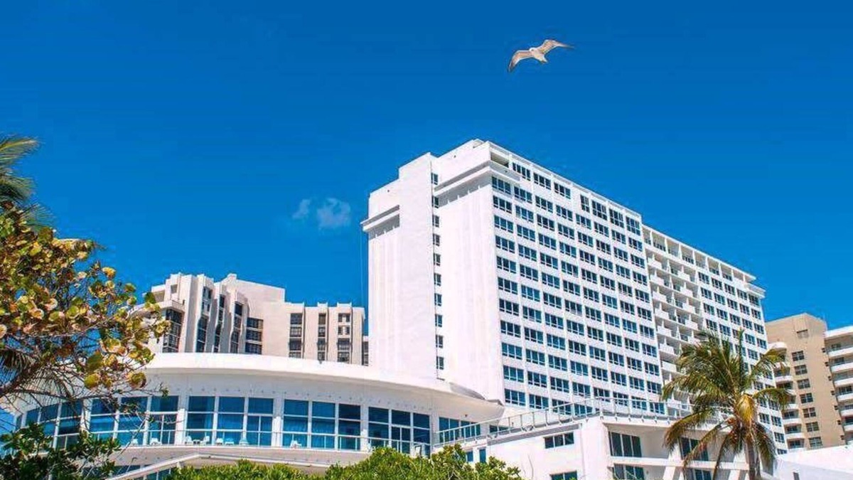 Mid Beach Apartment | Cozy ocean view studio unit. Building is located right on the beach.