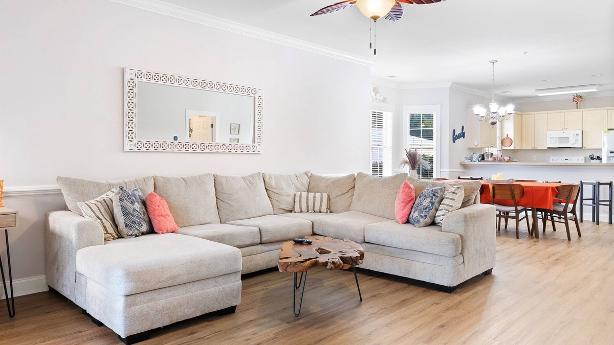 Central Myrtle Beach Apartment | Cozy Oceanview 3BR w/Private Balcony & 7 Pools - Dog Stays Free