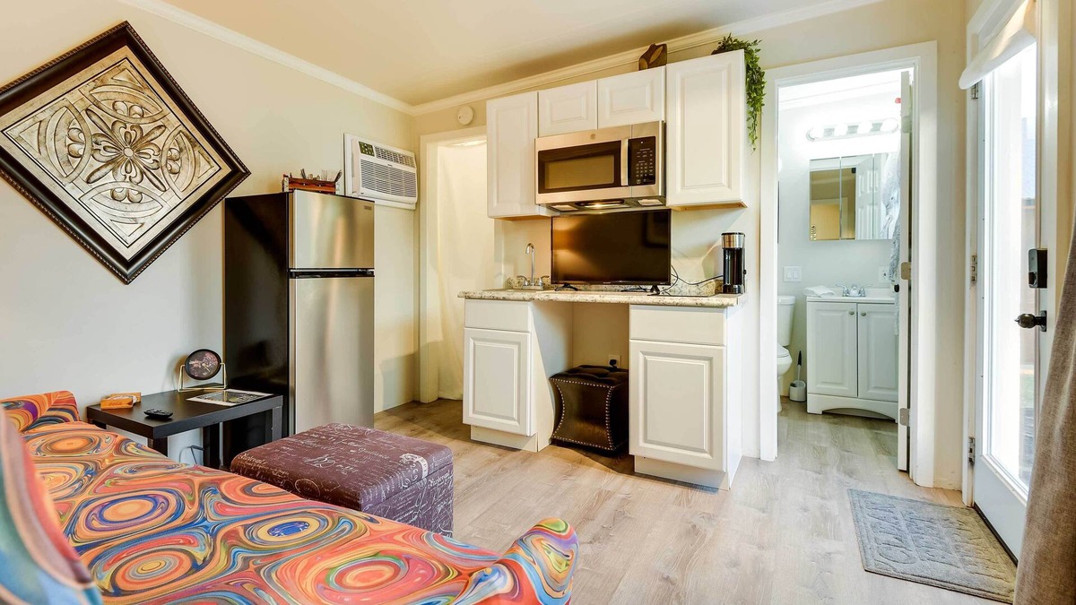 Thackerville Cabin | Cozy Oklahoma Cabin w/ Fire Pit, Bar & Gas Grill!