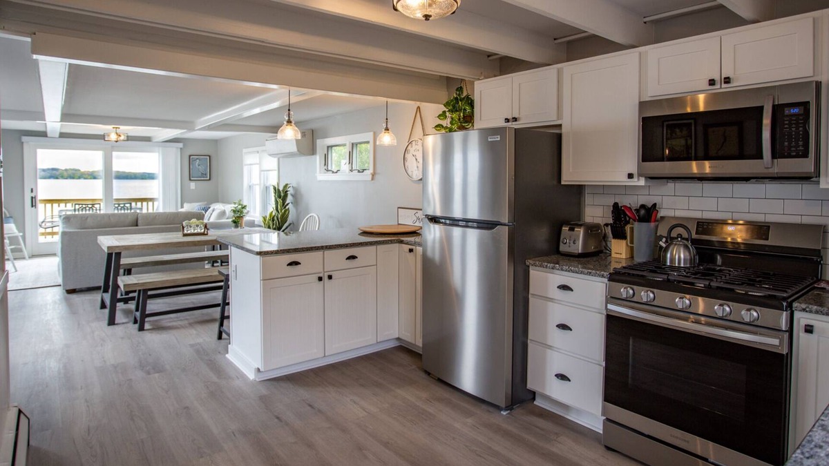 Seneca Falls House | Cozy on Cayuga: "Lakeside Wine Country Dream Home!"