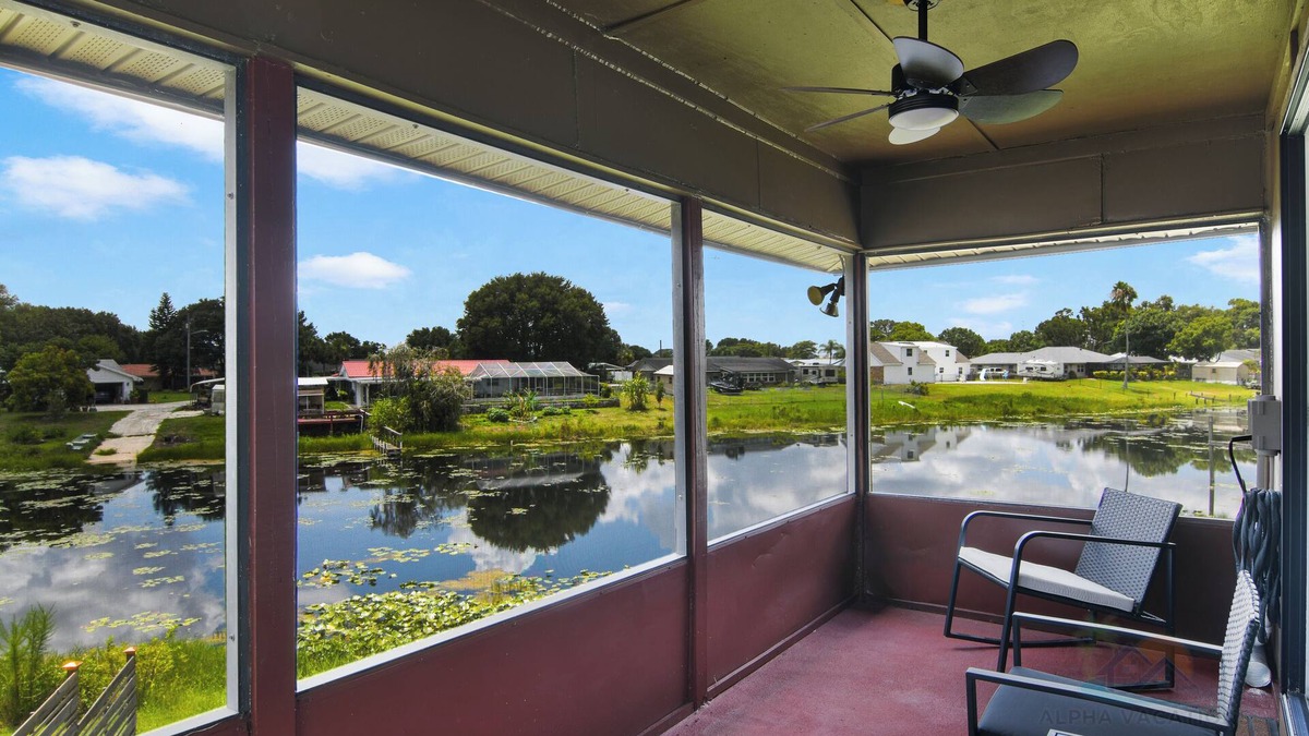Crooked Lake Park House | Cozy on Crooked Lake - Lakefront, Fishing, Golfing & More
