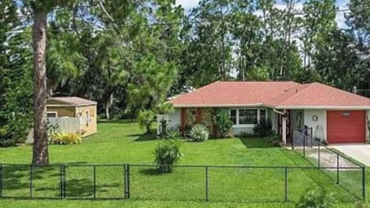 Sebring House | Cozy on the Canal. Minutes away to many great fishing spots.