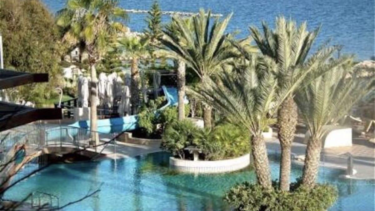 Agios Tychon Apartment | Cozy one bdr Apartment by the Sea