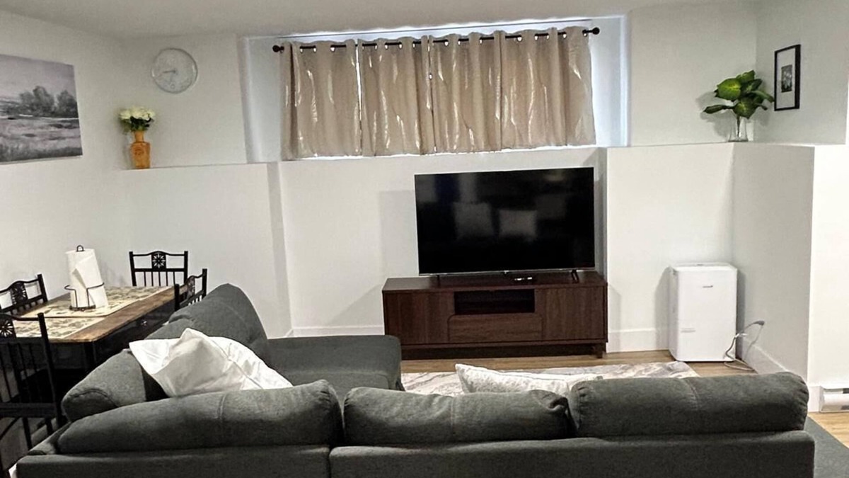 Moncton Apartment | Cozy One Bedroom Apartment in Moncton close to Magnetic Hill and Casino