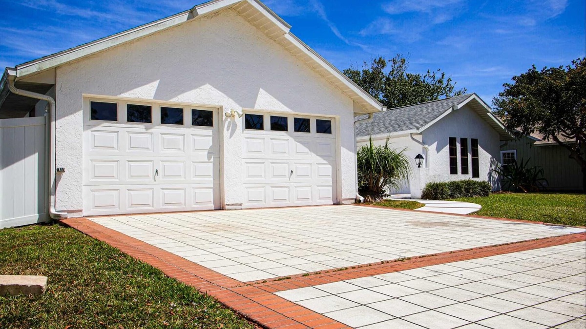 Interchange Square House | Cozy Palm Bay accommodation
