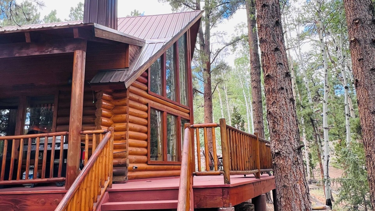 Mammoth Creek Cabin | Cozy Panguitch Lake Cabin Hot Tub Nestled in the Pines