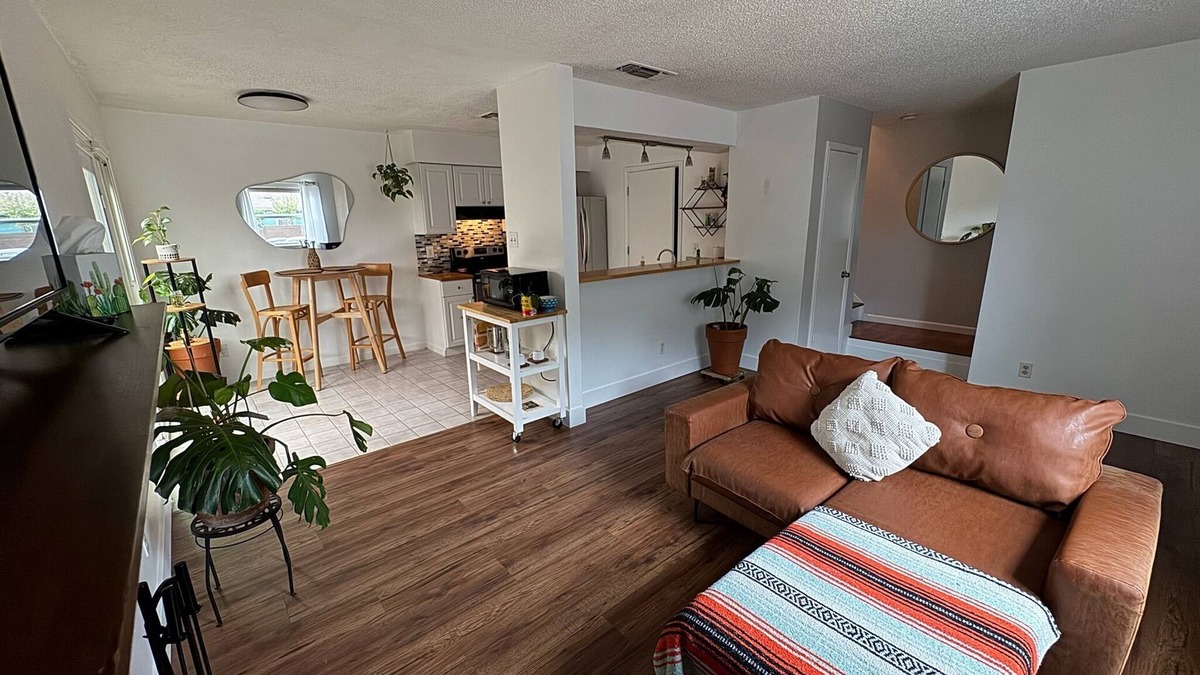 Austin Condo | Cozy Pet-Friendly Condo in South Austin