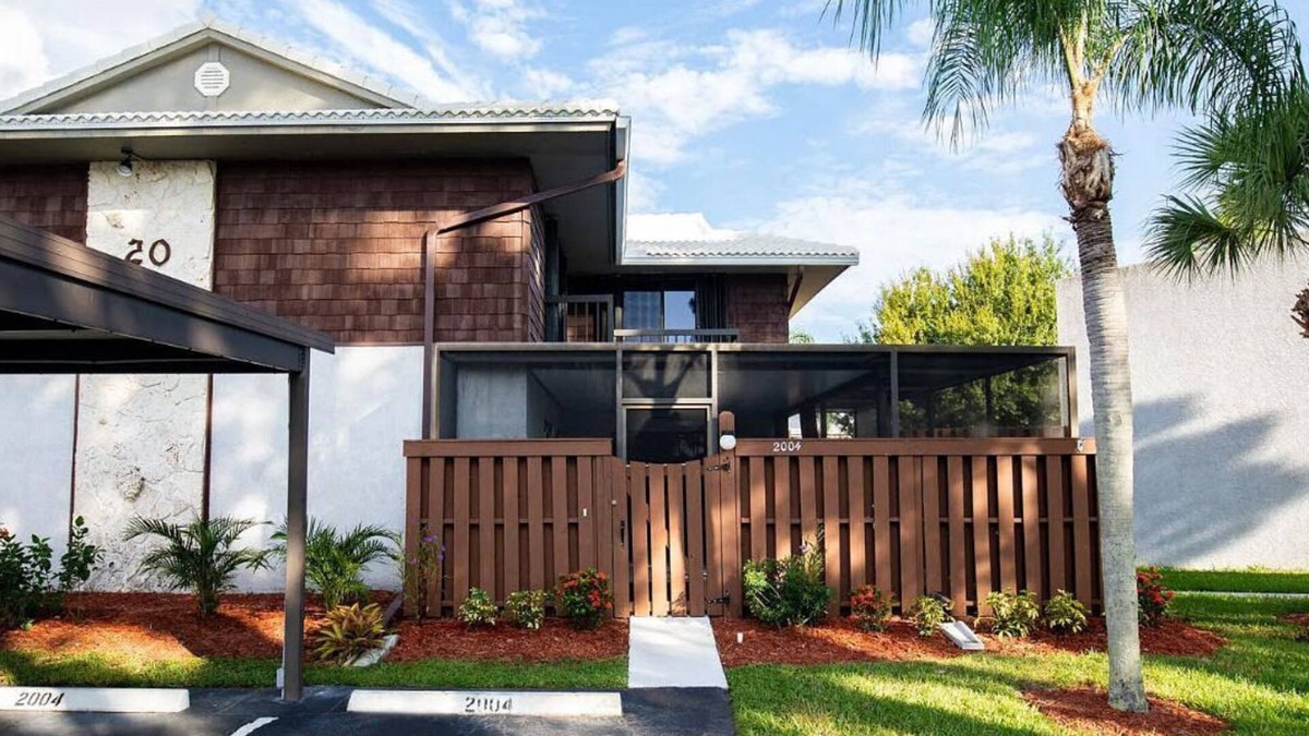Port Saint Lucie House | Cozy Pet Friendly house in Port St Lucie ! Near hospital and major stores