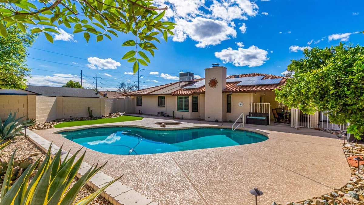 Deer Valley House | Cozy Phoenix Home Pool/Spa with King Beds