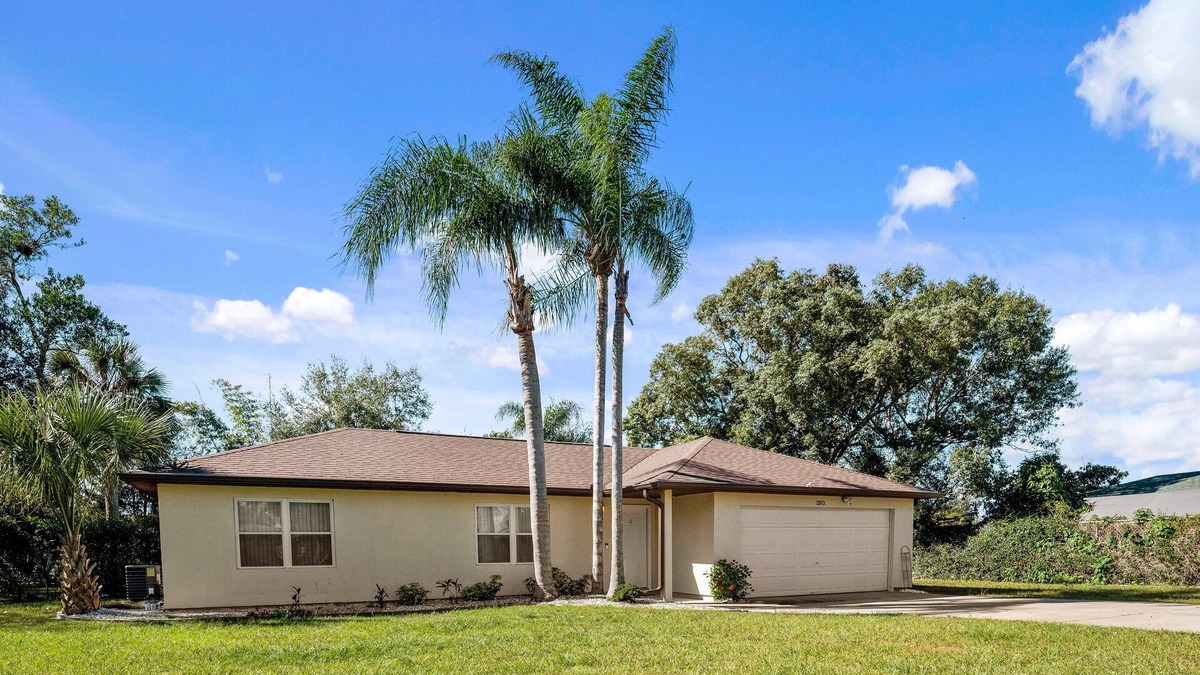 Deltona Lakes House | Cozy Pool Home with Private Back Yard
