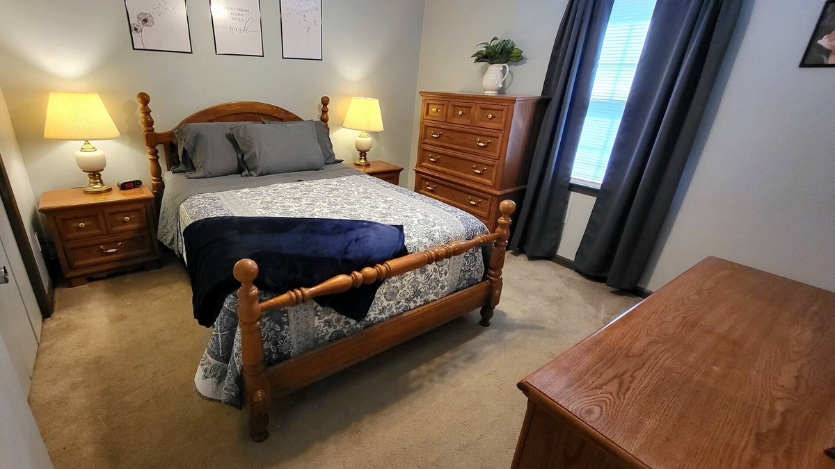 Lynchburg House | Cozy, private 2-bedroom guest house, near colleges.