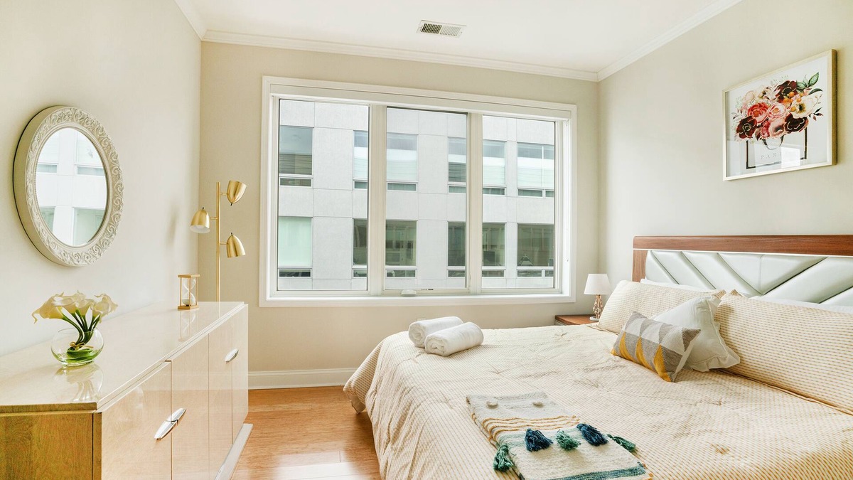 Edgewater Apartment | Cozy Red 2Br 2 Bath Near Manhattan , Hudson River partial view