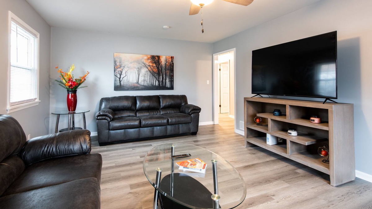 Bridgeport House | Cozy remodeled home, close to Louisville's attractions!